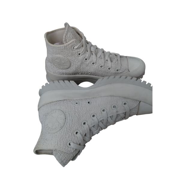 Converse Women's Chuck Taylor All Star High Lugged 2.0 All Terrain Boots size 8 - Picture 12 of 12